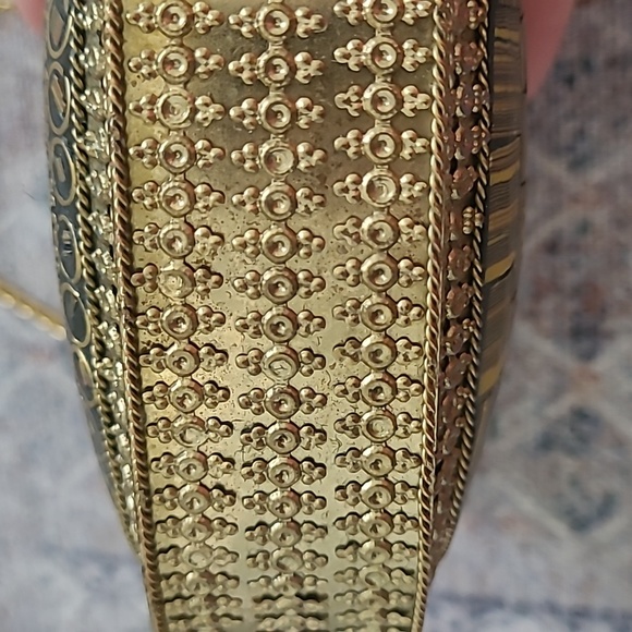 Inlay Stone and Metal Chain Strap Purse - Picture 5 of 7